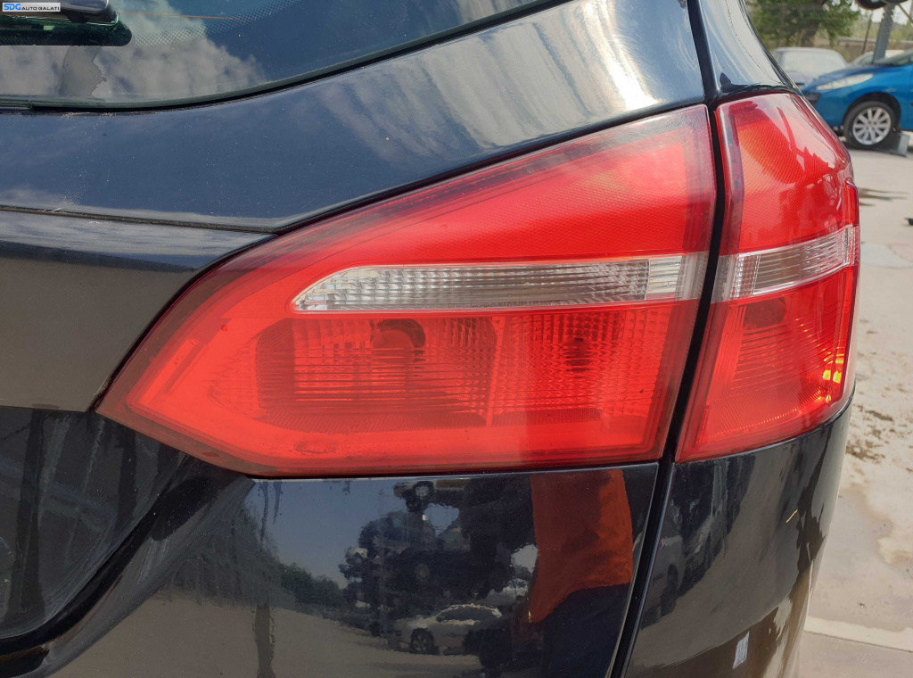 Tripla Stop Lampa Dreapta de pe Haion Haion Portbagaj Ford Focus 3 Break Combi FL Facelift 2014 - 2018 [K6419]