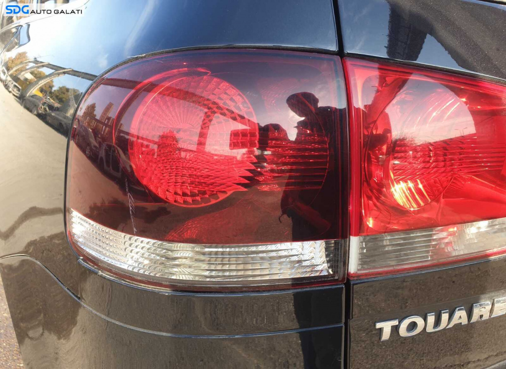 Tripla Stop Lampa Stanga de pe Aripa Caroserie cu Zgarietura Volkswagen Touareg 7L FL Facelift 2007 - 2010 [C9675]