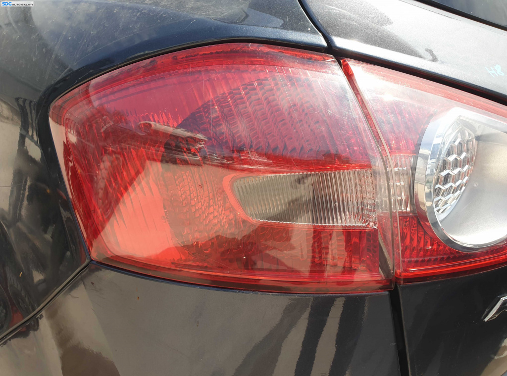 Tripla Stop Lampa Stanga de pe Aripa Caroserie Ford Kuga 1 2008 - 2013 [K6548]
