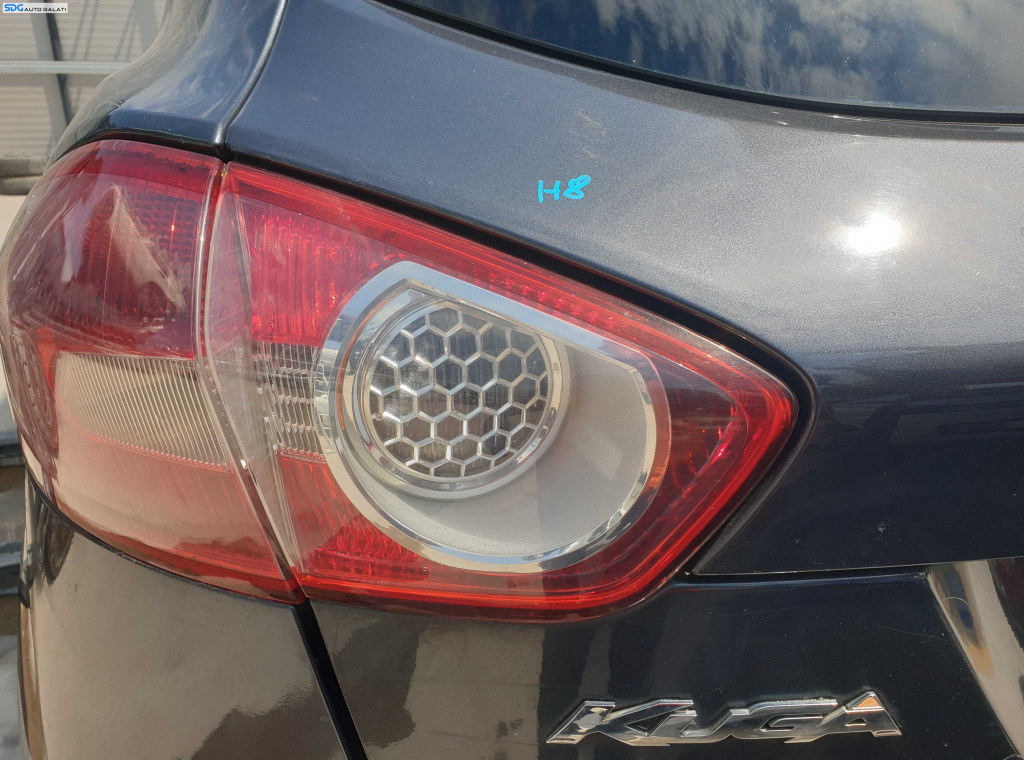 Tripla Stop Lampa Stanga de pe Haion Haion Portbagaj Ford Kuga 1 2008 - 2013 [K6549]