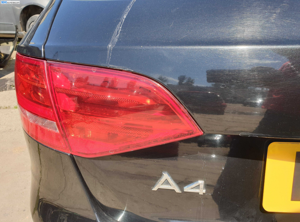 Tripla Stop Lampa Stanga de pe Haion Haion Portbagaj Audi A4 B8 Break Combi NFL Non Facelift 2008 - 2012 [K5236]