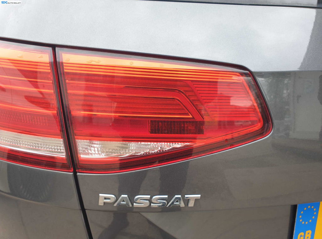 Tripla Stop Lampa Stanga de pe Haion Haion Portbagaj Volkswagen Passat B8 Break Combi 2015 - 2020 [K4696]