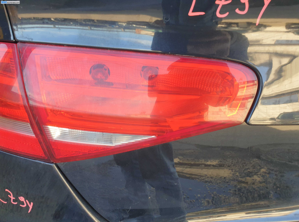 Tripla Stop Lampa Stanga de pe Haion Haion Portbagaj Audi A4 B8 B8.5 Berlina Sedan FL Facelift 2012 - 2015 [K3518]