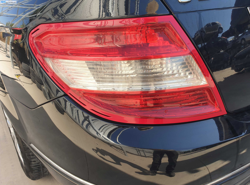Tripla Stop Lampa Stanga Mercedes Clasa C Class W204 Sedan Berlina NFL Non Facelift 2007 - 2011 [K6783]
