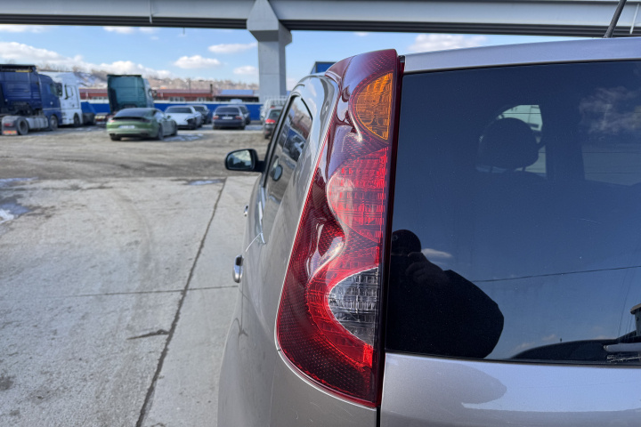 Tripla stop stanga aripa Nissan Note E11 [facelift] [2009 - 2014]