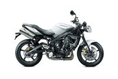 Triumph StreetTriple 2012 - un naked cu ochi de sarpe