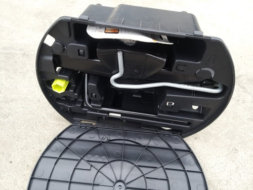 Trusa scule cric,cheie si carlig citroen c5 aircross 9817224380