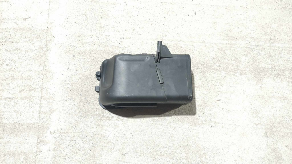 Tub admisie aer 7577471-03 BMW Seria 5 F10 2.0 D an fab. 2010 - 2016
