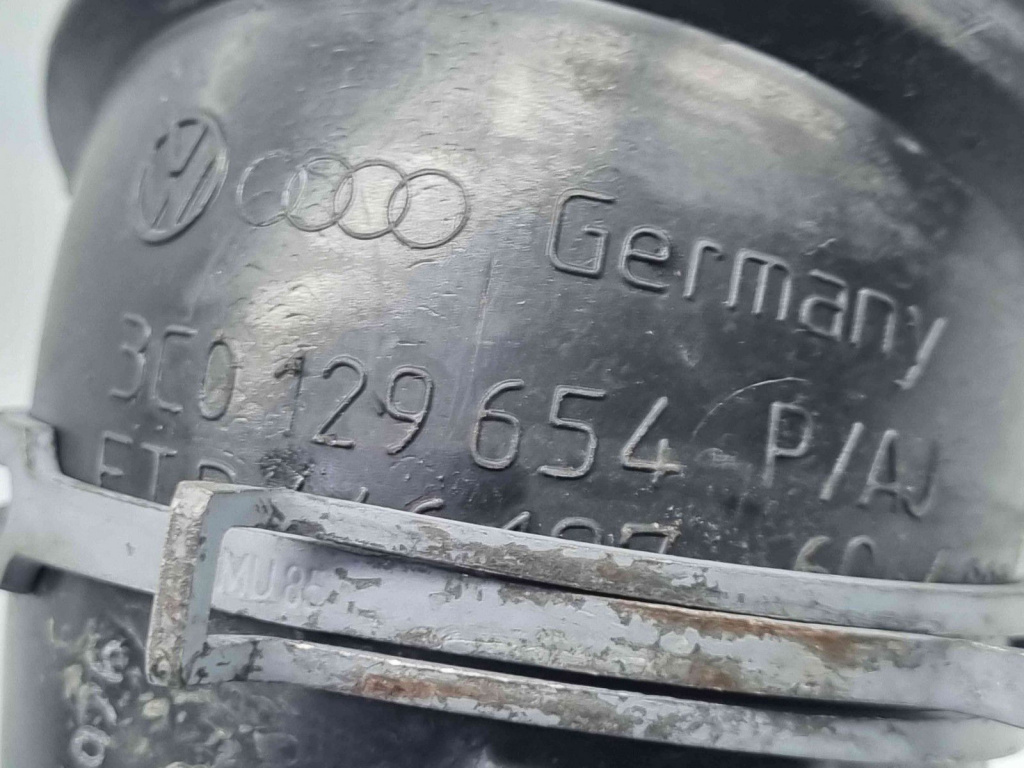 Tub admisie aer Audi A3 Sportback (8PA) [Fabr 2004-2013] 3C0129654P/AJ 2.0 TDI CFFB 103KW / 140CP 2.0 TDI CFFB 103KW / 140CP