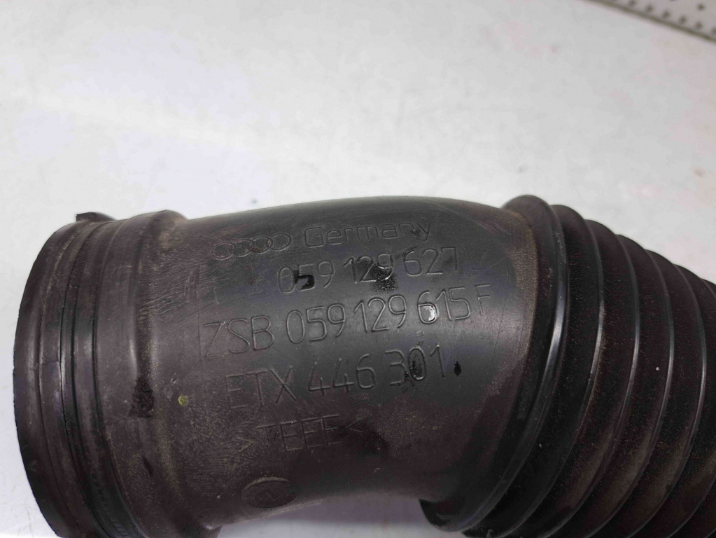 Tub admisie aer Audi A4 (8K2, B8) [Fabr 2008-2015] 059129627L