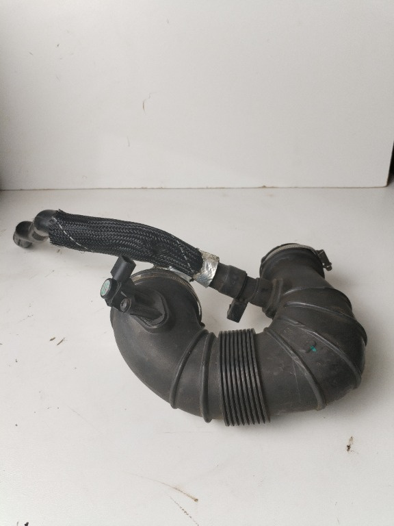 Tub admisie aer Mercedes E Class W212 A6510900337