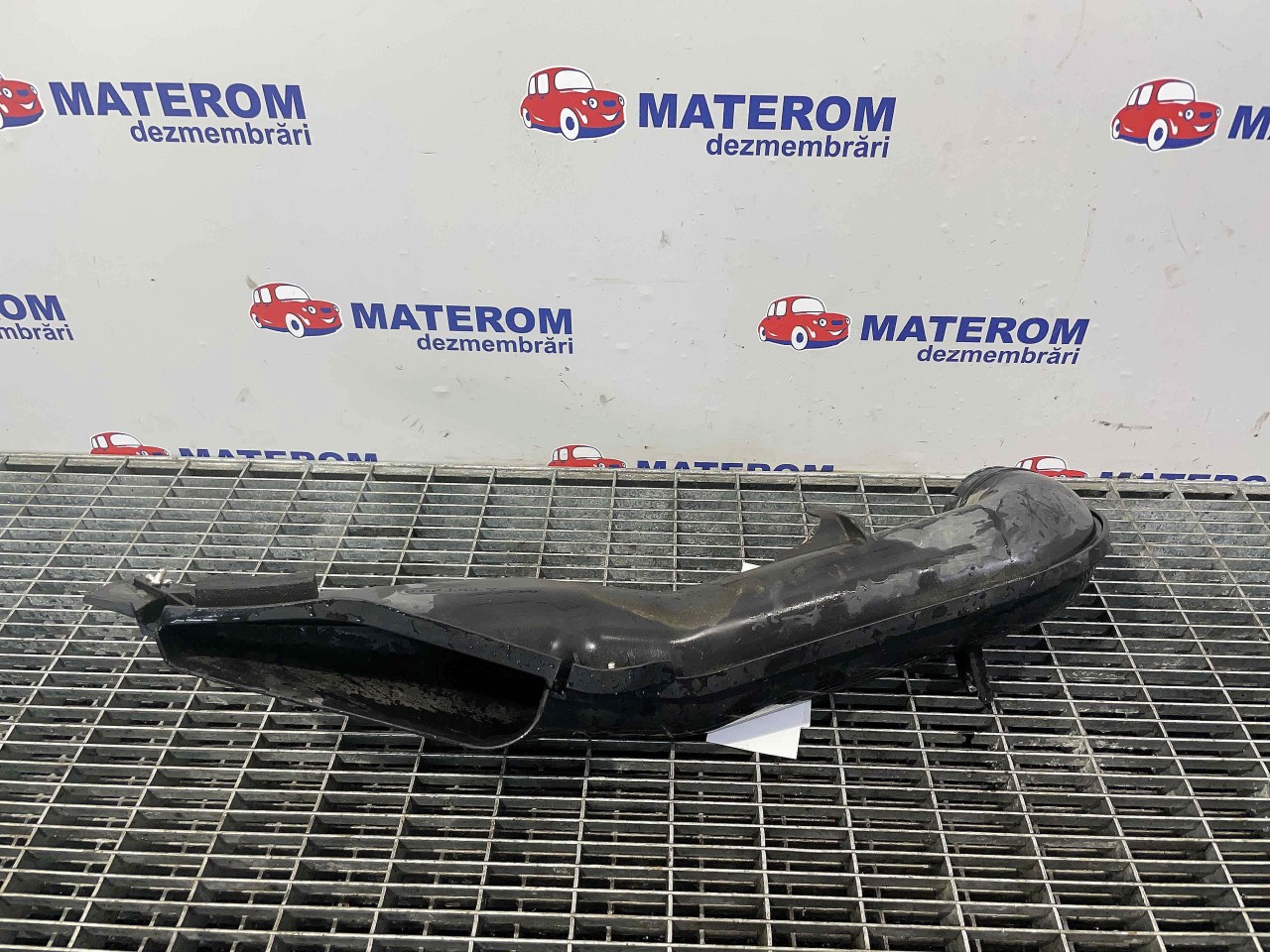 TUB ADMISIE AER MITSUBISHI L200 2.5 D - 