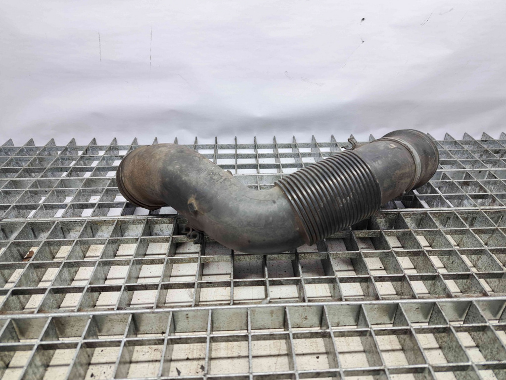 Tub admisie aer Volkswagen Caddy 3 (2KA, 2KH) [Fabr 2004-2009] 1K0129684