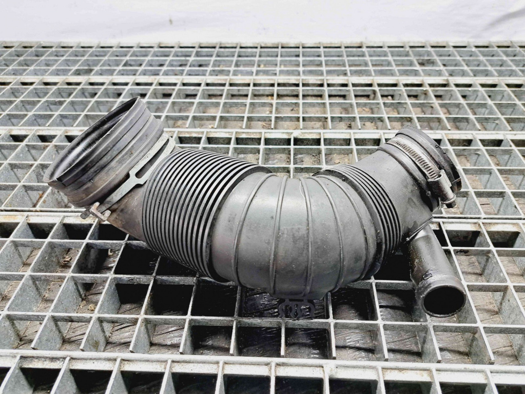 Tub admisie aer Volkswagen Passat B6 (3C2) [Fabr 2005-2010] 3C0129654P 2.0 TDI BMR 2.0 TDI BMR 125KW / 170CP