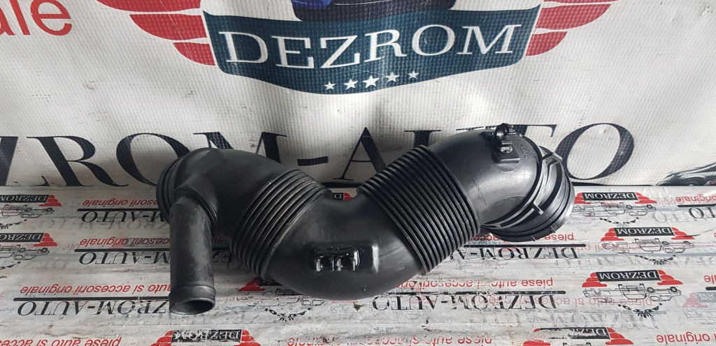 Tub aer VW Jetta III 1.9 TDI 105 CP BXE cod 3C0129654M