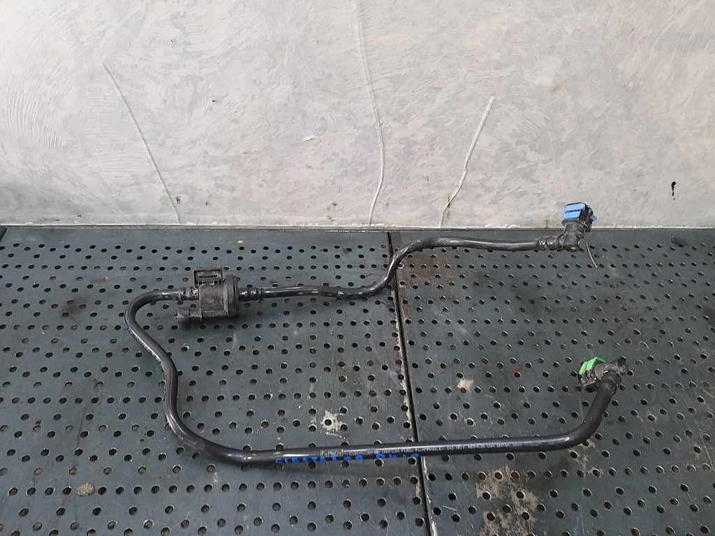 Tub conducta combustibil 1.0 b ford fiesta 6 c1b19c987bb