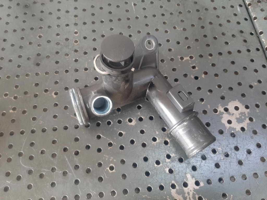 Tub distribuitor conducta apa 9h05 1.6 hdi citroen c4 peugeot 308 9671124980