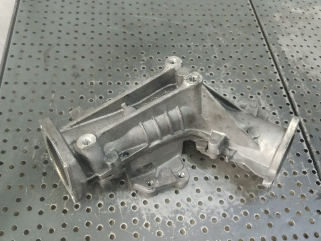 Tub galerie admisie 1.7cdti a17dtr opel astra j 8973858235 700997160