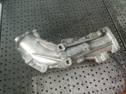 Tub galerie admisie 1.7cdti a17dtr opel astra j 8973858235 700997160