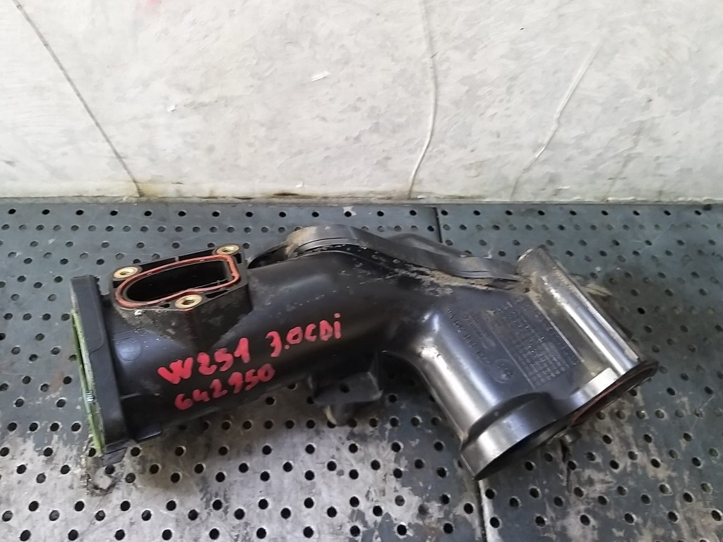 Tub galerie admisie 3.0 cdi mercedes r class w251 a6420901037