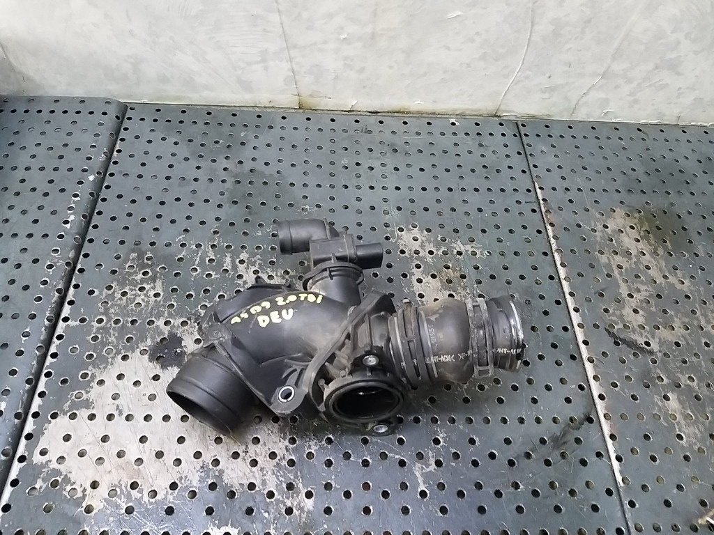 Tub intercooler cu senzor 2.0 tdi audi a4 b9 8w 04l129635h