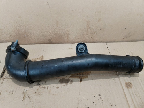 Tub intercooler Volkswagen Jetta 4 2.0TDI CUU 04L145770A