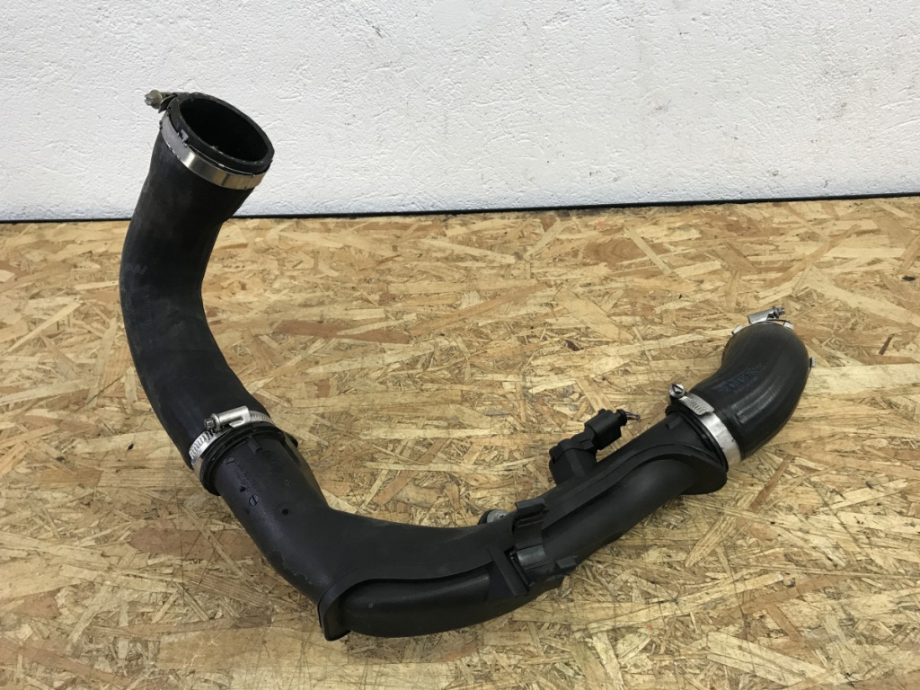 Tub intercooler VW Golf 6 GTD 2.0TDI hatchback 2010 (5N0145770A)