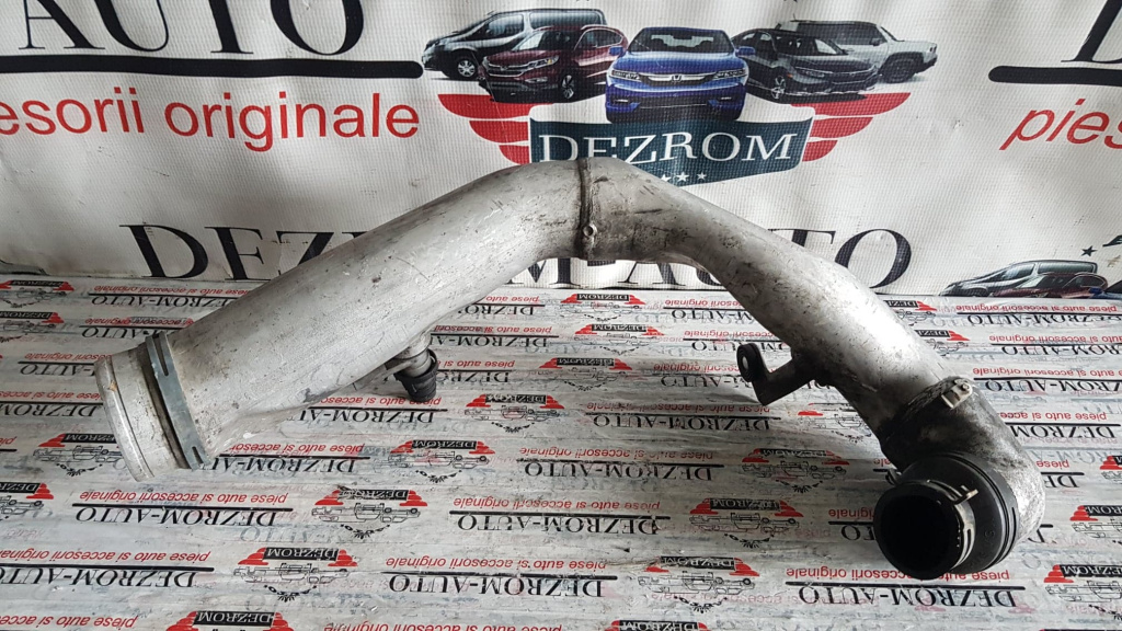 Tub intercooler VW Jetta Mk5 1.9 TDI 105 cai motor BXE cod piesa : 1J0129627D