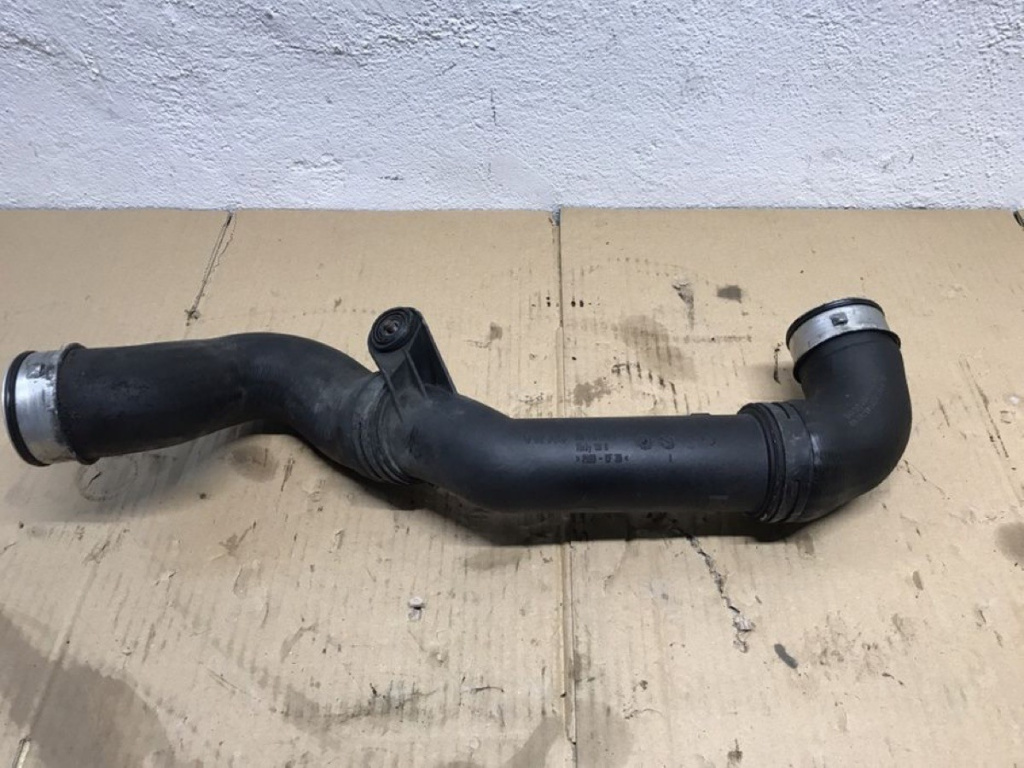 Tub intercooler VW Touran 1.9 sedan 2007 (3C0145770B)