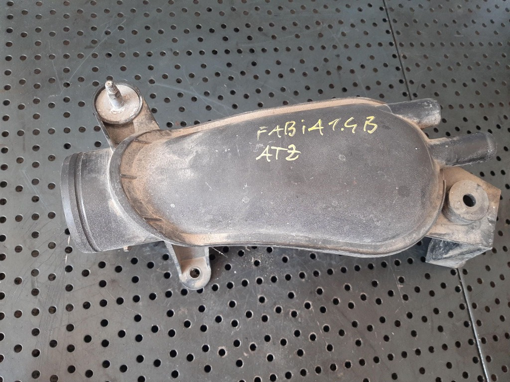 Tubulatura admisie 1.4 mpi benzina atz skoda fabia 1 047129654b