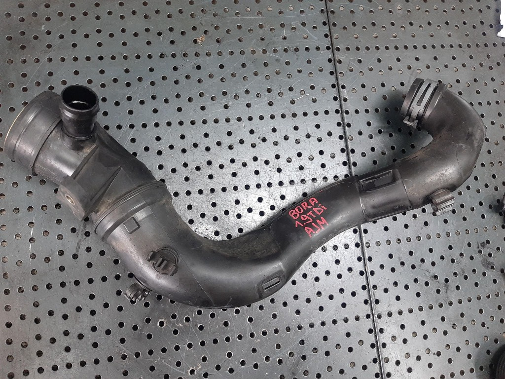 Tubulatura admisie 1.9 tdi ajm vw bora passat golf 4 01j0129654s
