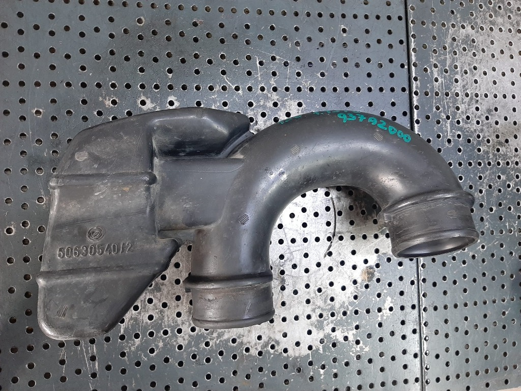Tubulatura admisie 1.9jtd 937a2000 alfa romeo 147 156 60630540