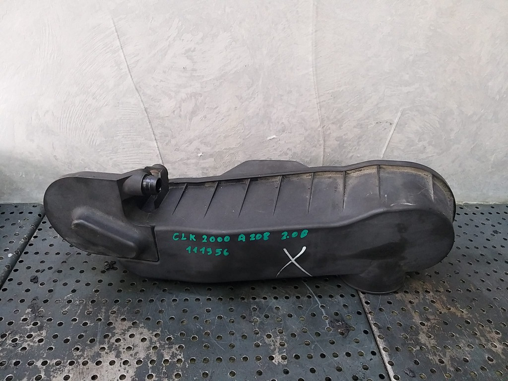 Tubulatura admisie 2.0 b mercedes clk a208 a1110940283