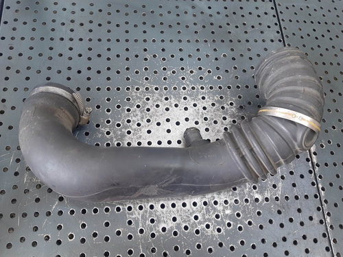 Tubulatura admisie aer 1.2b 1.4b fiat idea bravo doblo punto panda punto stilo 46826960