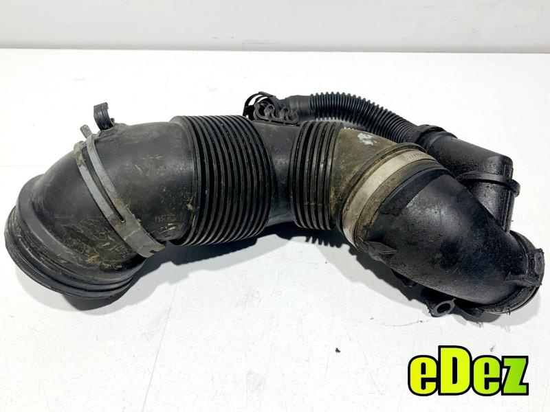 Tubulatura admisie aer Audi A3 (2012-2019) [8V1] 2.0 tdi CKFC 5Q0129635