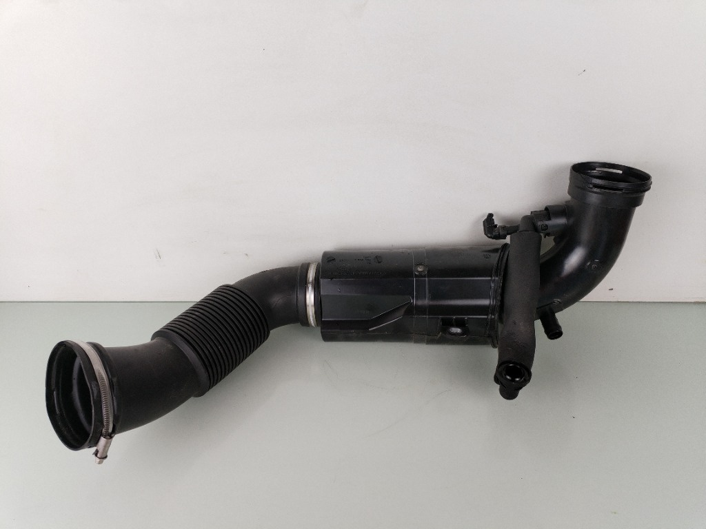 Tubulatura admisie aer BMW Seria 1 F40 1.5B B38 8693166