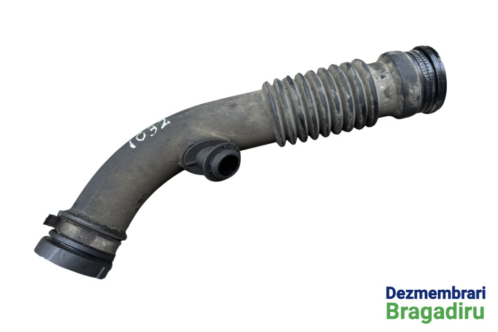 Tubulatura admisie aer Cod: 8200218988 Renault Megane 2 [facelift] [2006 - 2012] Hatchback 5-usi 1.5 dCi MT (86 hp)