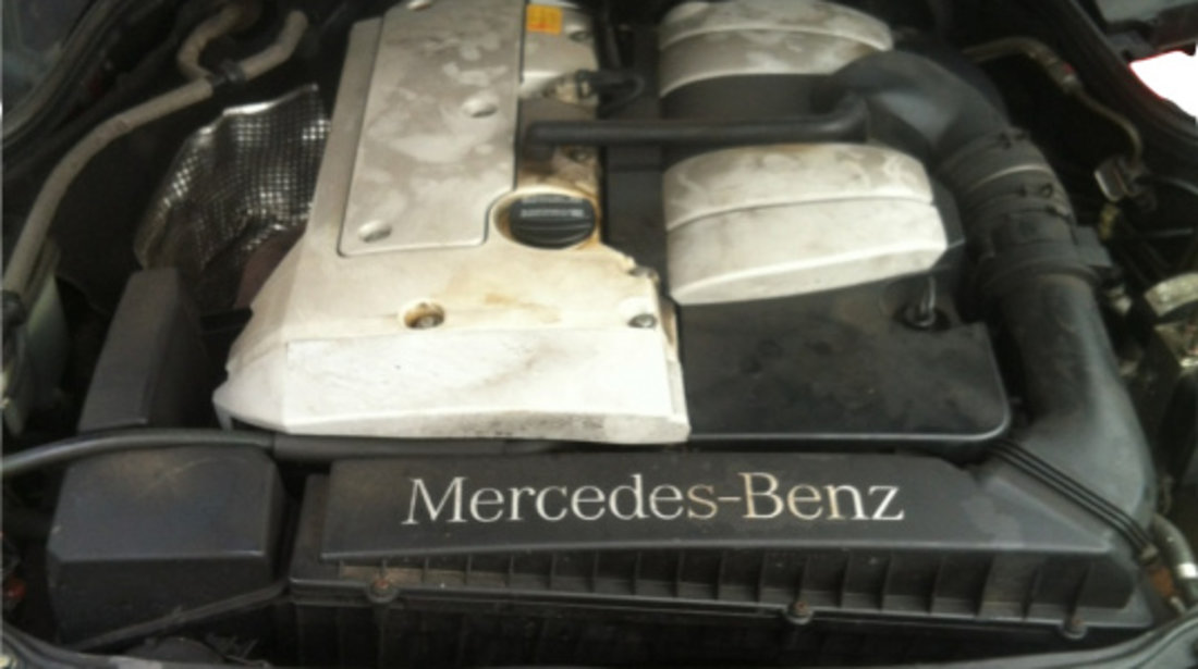 Tubulatura admisie aer in filtru de aer Mercedes-Benz C-Class W203 [2000 - 2004] Sedan 4 - usi C 180 AT (130 hp) C180 Avantgarde 2.0