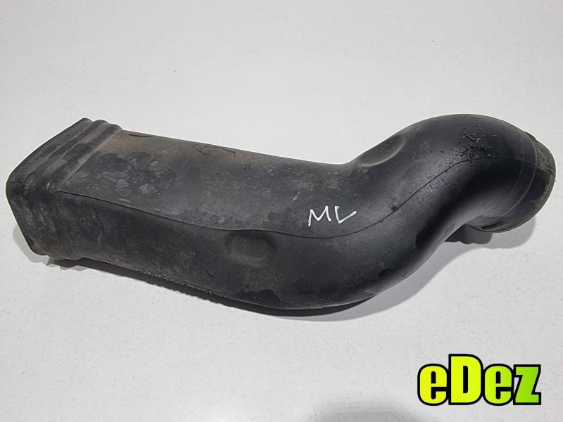 Tubulatura admisie aer Mercedes ML (2009-2011)[w164] facelift 350 cdi A642 820 A1645051961