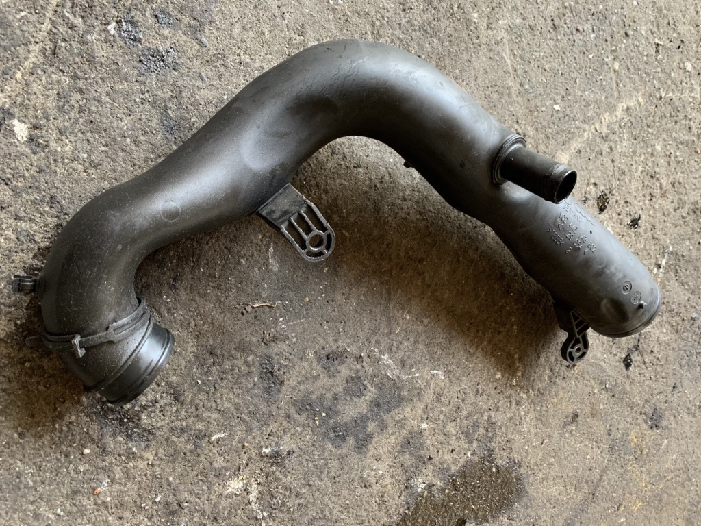 Tubulatura admisie aer Volkswagen VW Jetta 5 [2005 - 2011] Sedan 4-usi 2.0 TDI MT (140 hp) (1K2)