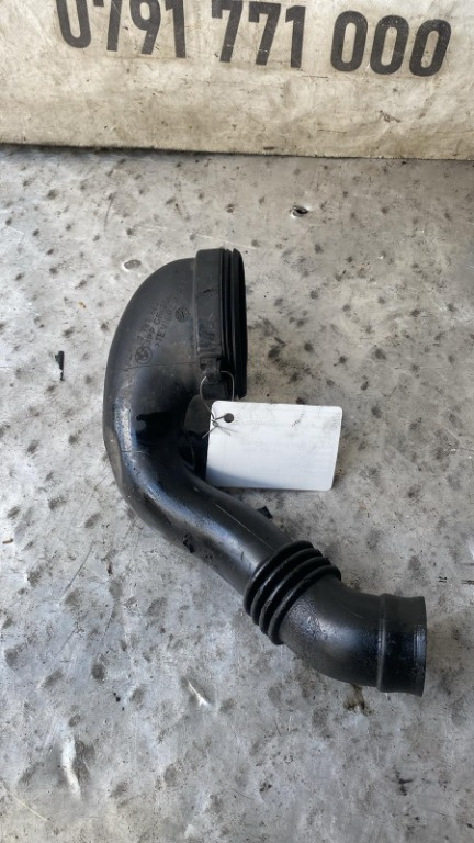 Tubulatura admisie BMW seria 3 E46 2.0 D an 2001 cod 7787862