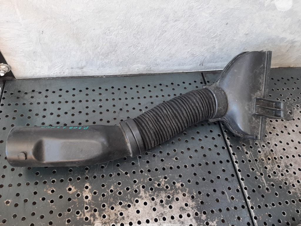 Tubulatura admisie hn05 1.2 b peugeot 2008 208 3008 citroen c4 9833418380-02