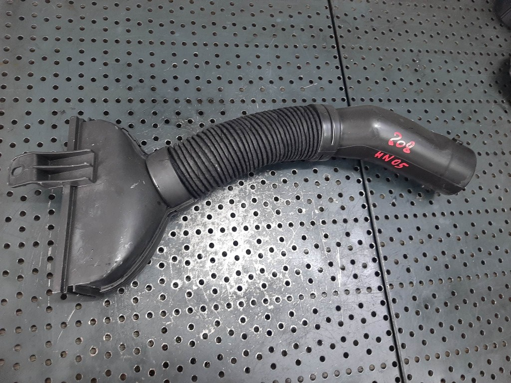 Tubulatura admisie hn05 1.2 b peugeot 2008 208 3008 citroen c4 9833418380-02