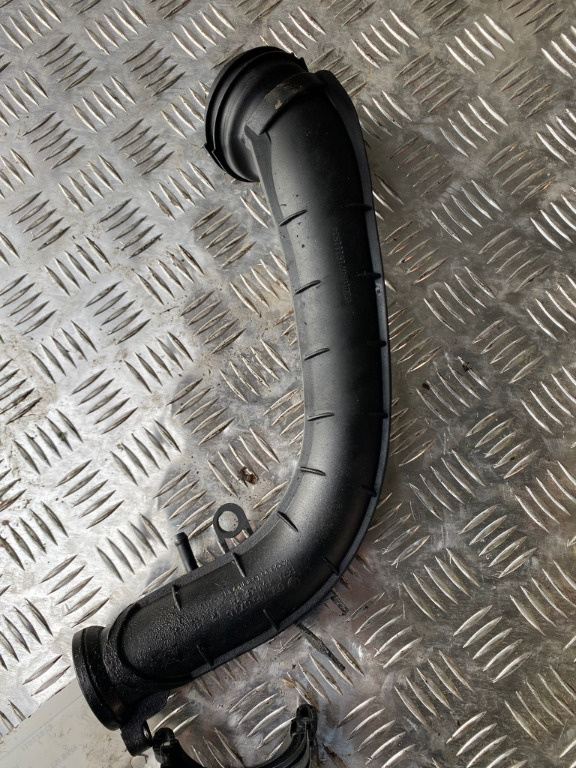Tubulatura admisie Vw Touran 1.4 TSI 03C145673C
