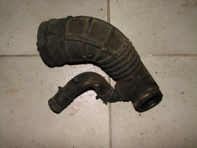Tubulatura aer 90528773 Opel Vectra C [2002 - 2005] Liftback 5-usi 2.0 DTI MT (101 hp)
