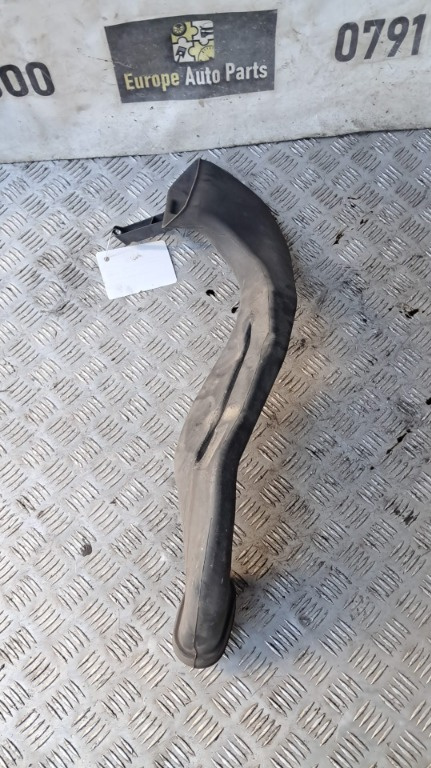 Tubulatura aer Opel Astra J an 2011 cod 13307080