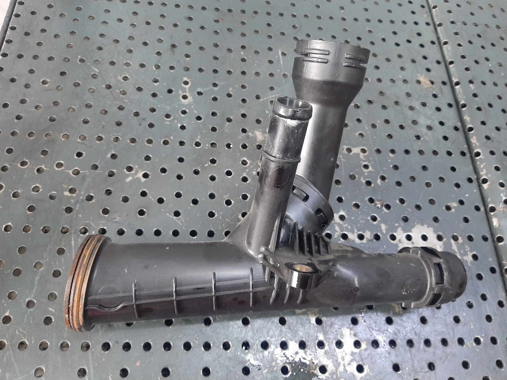 Tubulatura conducta apa 2.0 tdi audi q5 a4 b9 04l121026l