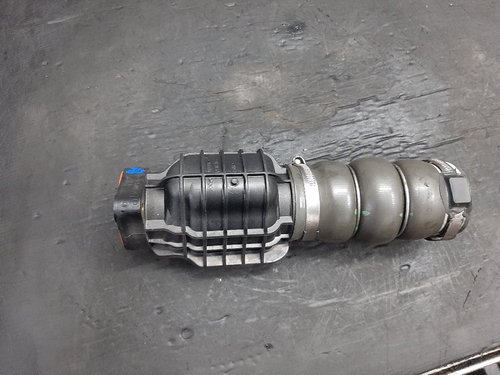 Tubulatura furtun intercooler 1.6 hdi 9h06 peugeot 2008 peugeot 308 partner citroen c4 9685598580