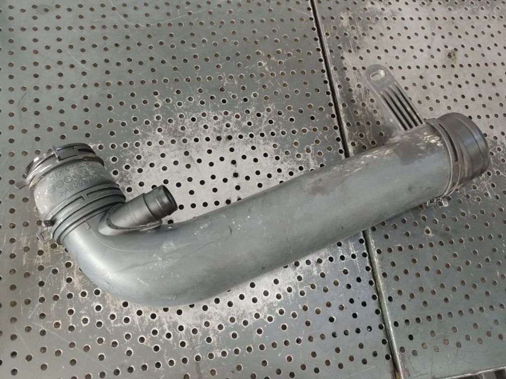 Tubulatura intercooler 1.8 tfsi cda skoda yeti 5l 1k0129654ap