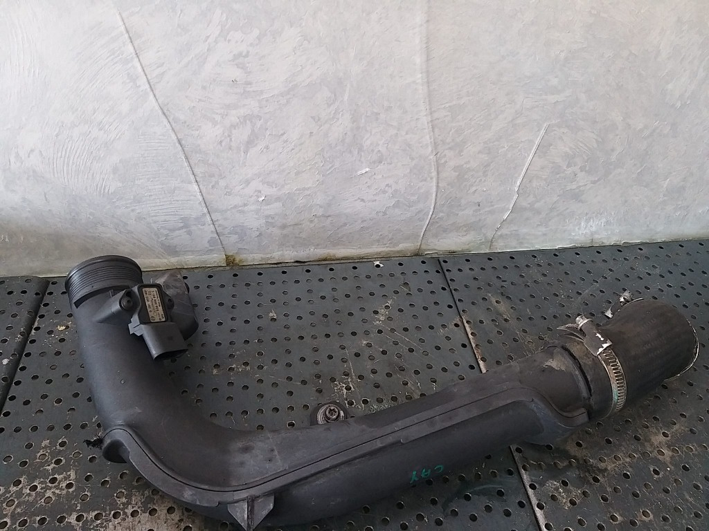 Tubulatura intercooler cu senzor 1.6 tdi vw caddy 1k0145770ae